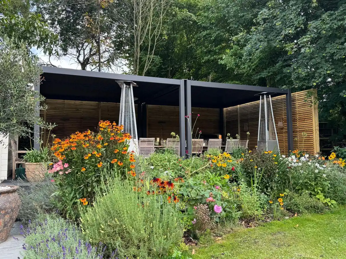 Al fresco dining