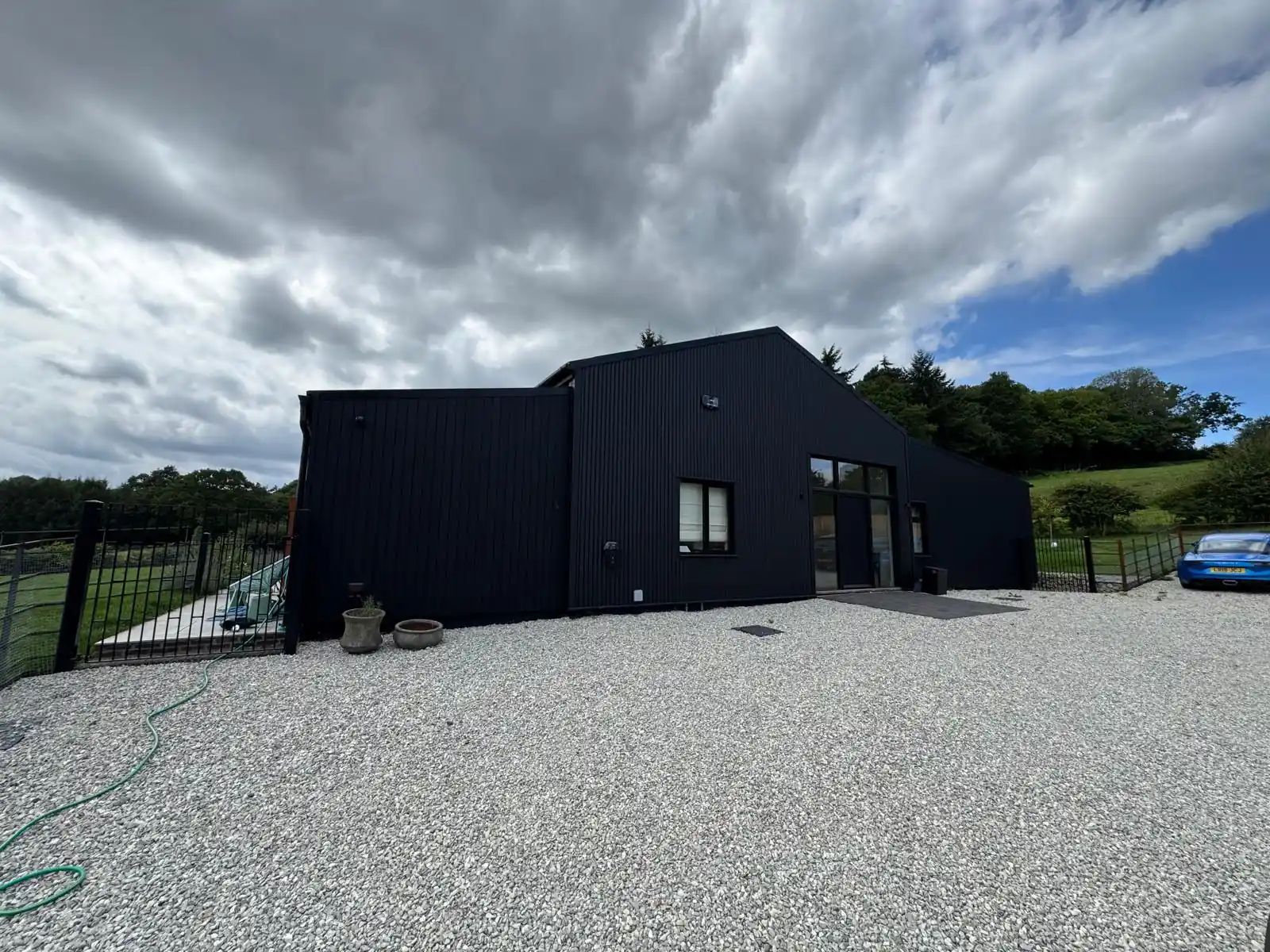 Modern barn build