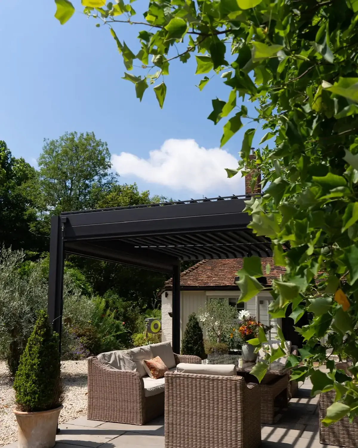 Titan aluminium pergola with open louvred roof